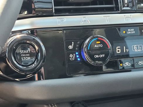 New 2026 Nissan Pathfinder Platinum AWD/4WD image 18
