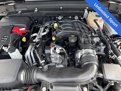 Used 2021 Jeep Wrangler Unlimited Sport AWD/4WD image 26