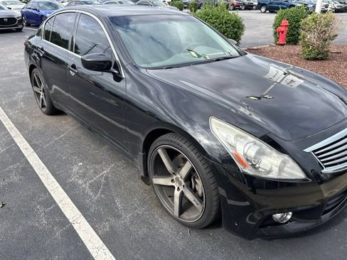Used 2013 INFINITI G37 x Sedan w/ Premium Pkg AWD/4WD image 2