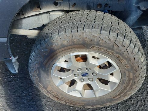 Used 2023 Ford F150 XLT AWD/4WD image 11