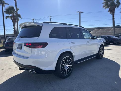 New 2026 Mercedes-Benz GLS 580 4MATIC image 4