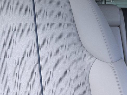 New 2026 Cadillac Optiq Luxury 2 image 21