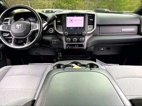Used 2024 RAM 2500 Big Horn AWD/4WD image 17