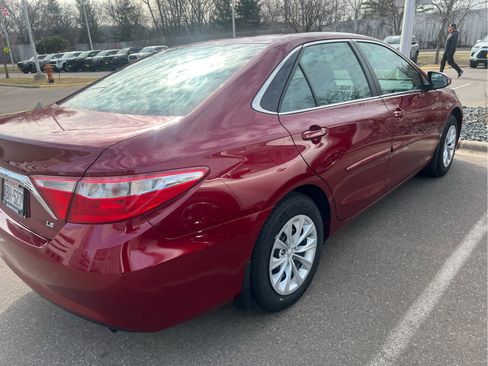 Certified 2017 Toyota Camry LE FWD image 6