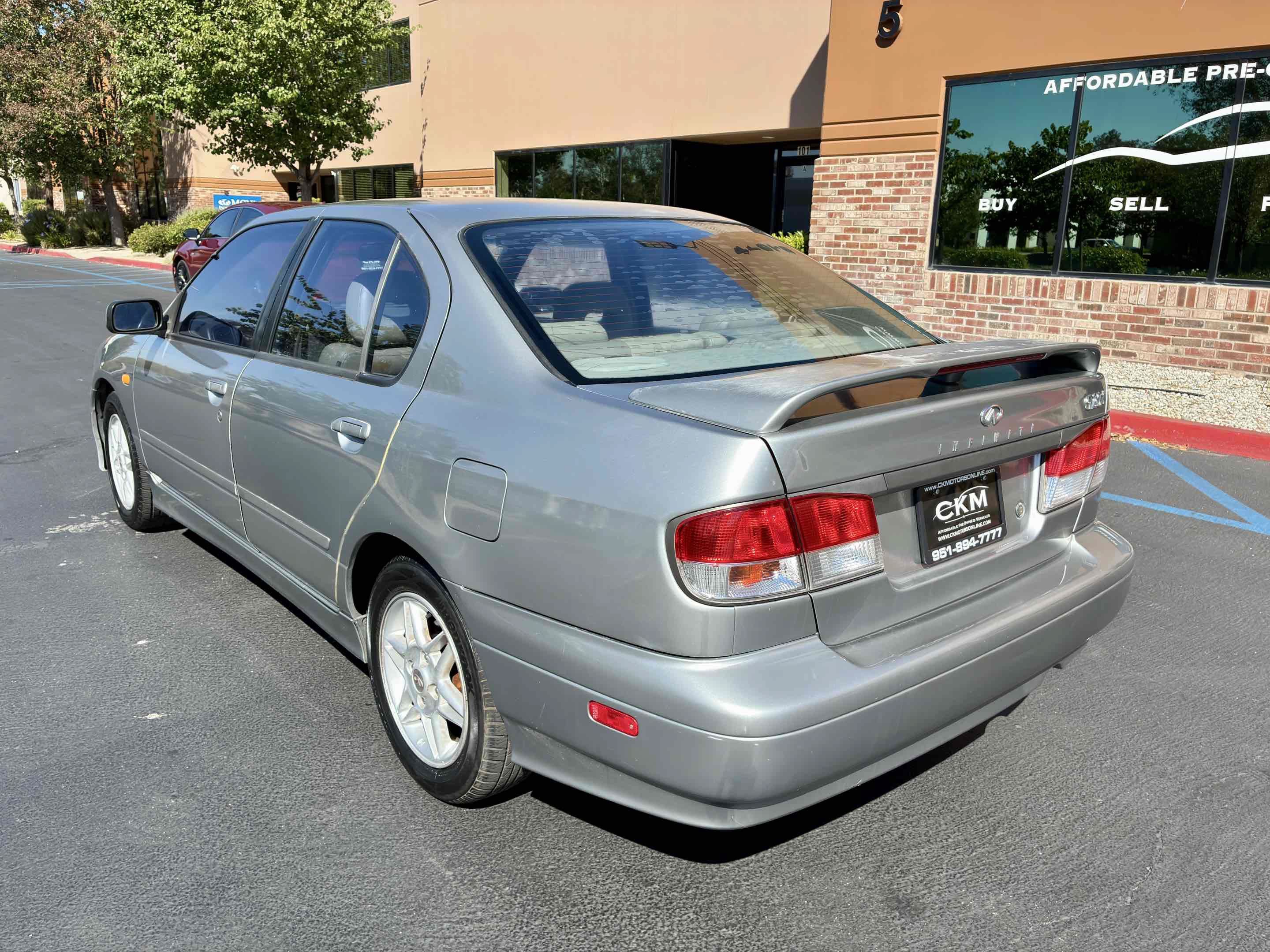 Used 1999 INFINITI G20 FWD image 10