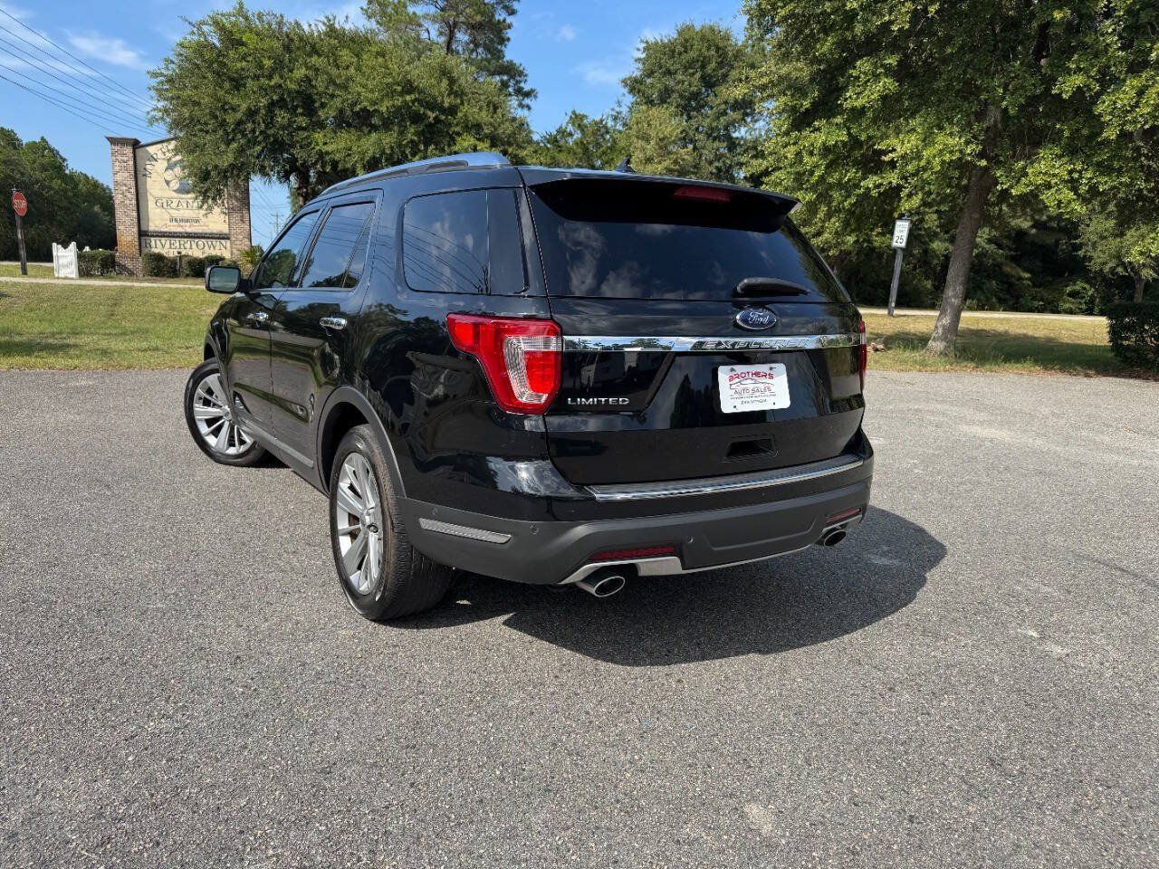 Used 2018 Ford Explorer Limited w/ Equipment Group 301A FWD image 31