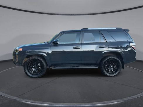 Used 2024 Toyota 4Runner SR5 Premium RWD image 5