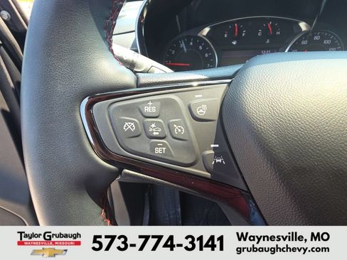 Certified 2023 Chevrolet Equinox RS w/ RS Leather Package AWD/4WD image 18
