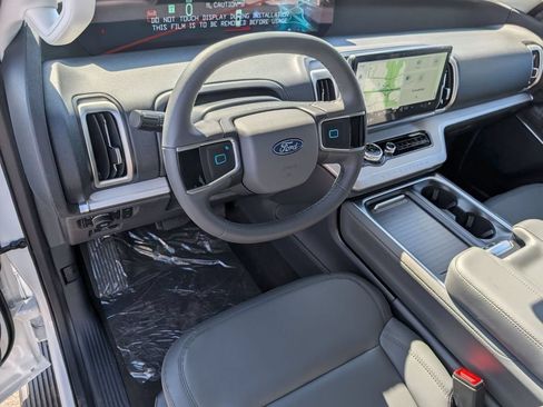 New 2026 Ford Expedition Active AWD/4WD image 27