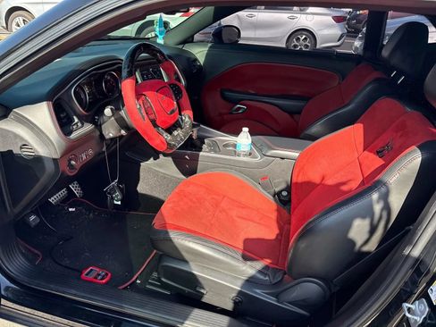 Used 2021 Dodge Challenger R/T Scat Pack RWD image 4