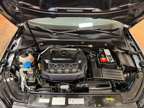 Used 2019 Volkswagen Passat 2.0T Wolfsburg w/ Wheels & Sunroof Package image 13