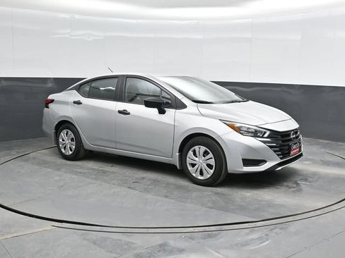 Used 2025 Nissan Versa S w/ Trunk Package FWD image 5
