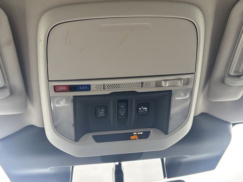 Used 2022 Subaru Forester Limited image 28