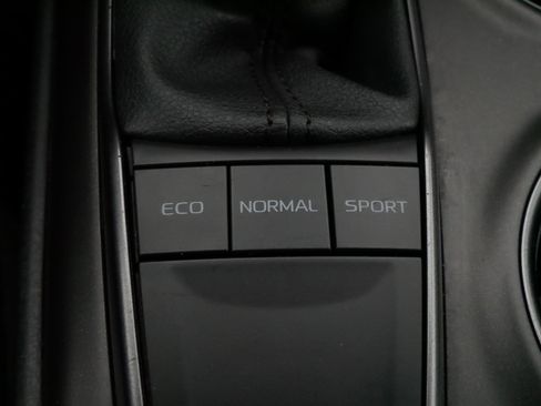 Certified 2024 Toyota Camry SE image 28