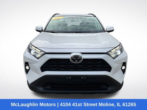 Used 2022 Toyota RAV4 XLE Premium image 8