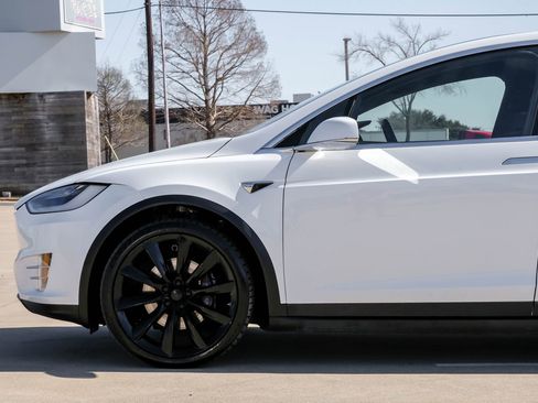Used 2021 Tesla Model X Long Range image 13