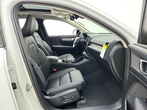 New 2026 Volvo XC40 B5 Plus w/ Protection Package Premier image 14