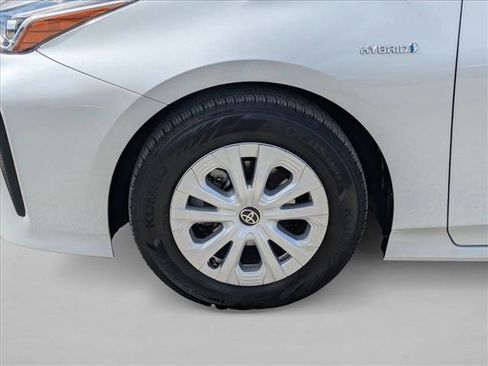 Used 2022 Toyota Prius L Eco FWD image 22
