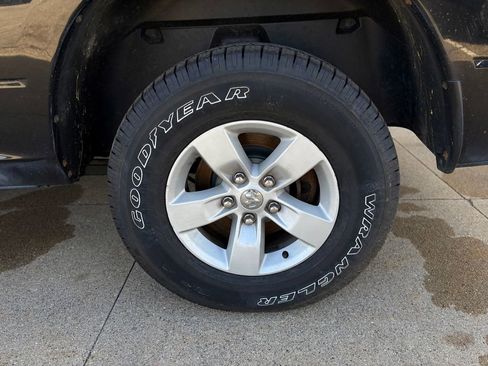 Used 2017 RAM 1500 ST w/ SXT Appearance Group image 25