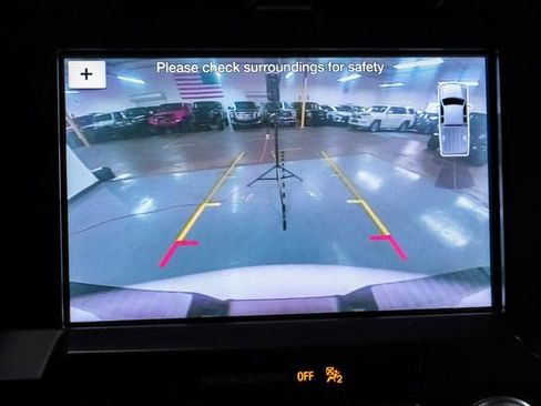 Used 2018 Ford F150 Lariat w/ Equipment Group 502A Luxury image 21