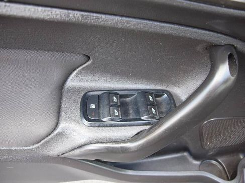Used 2012 Ford Fiesta SE FWD image 8