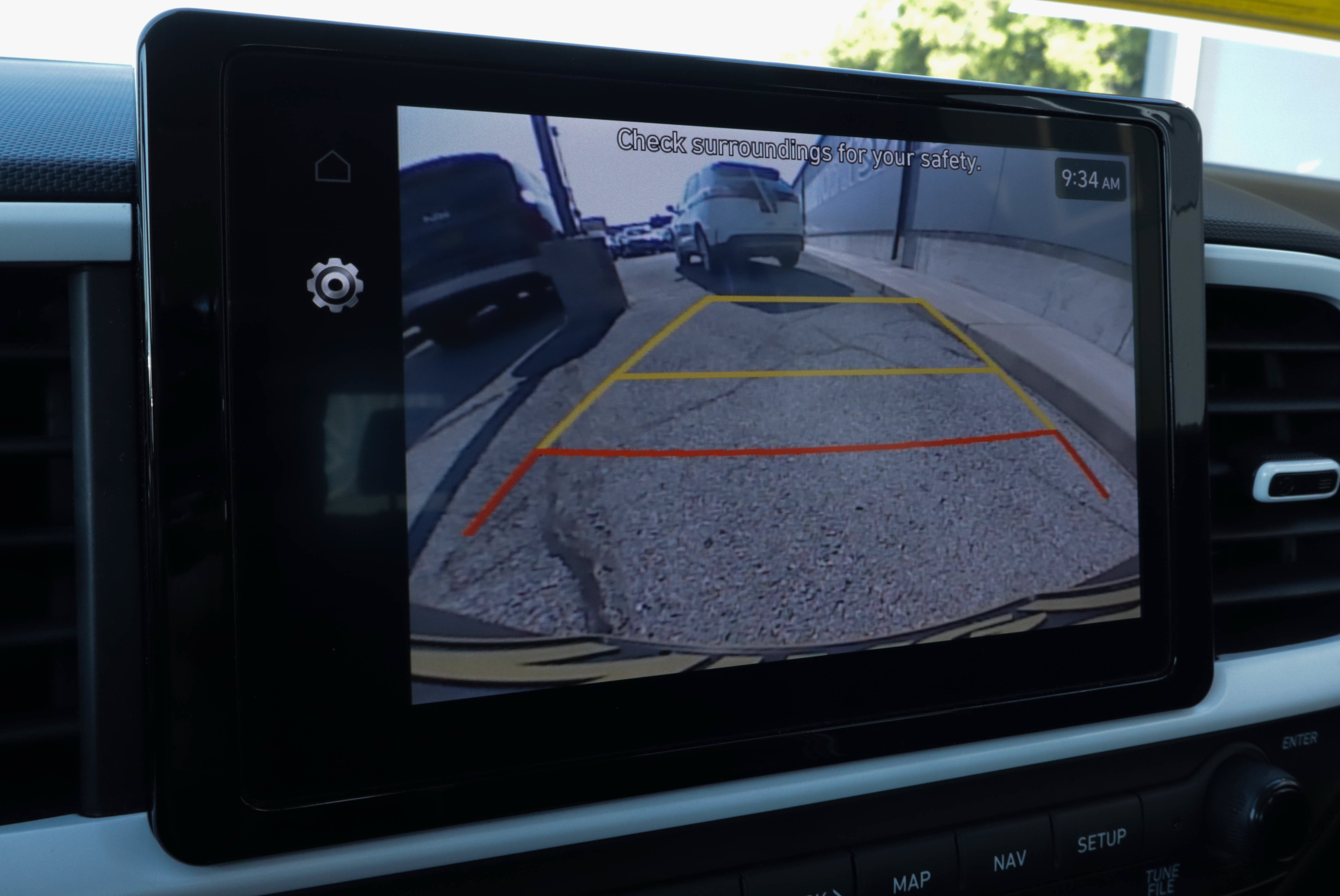 Used 2025 Hyundai Venue Limited FWD image 12