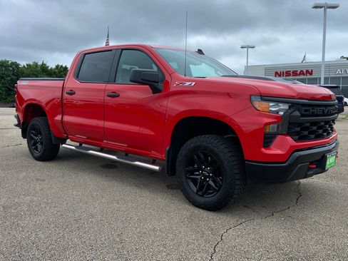 Used 2025 Chevrolet Silverado 1500 Custom Trail Boss AWD/4WD image 1