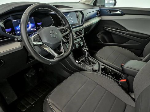 Certified 2023 Volkswagen Taos SE w/ Panoramic Sunroof Package AWD/4WD image 10