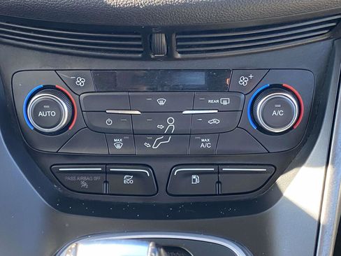 Used 2017 Ford C-MAX SE image 28