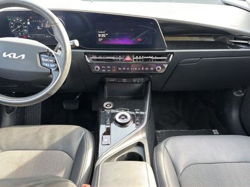 Used 2024 Kia Niro Wind w/ Wind Preserve Package image 7