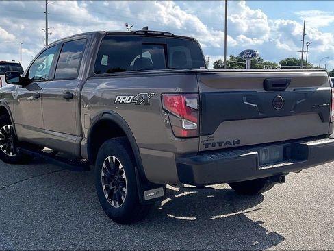 Used 2024 Nissan Titan PRO-4X w/ Pro-4x Convenience Package AWD/4WD image 3