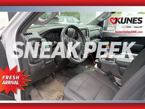 Used 2023 Chevrolet Silverado 2500 Custom w/ Custom Convenience Package AWD/4WD image 6