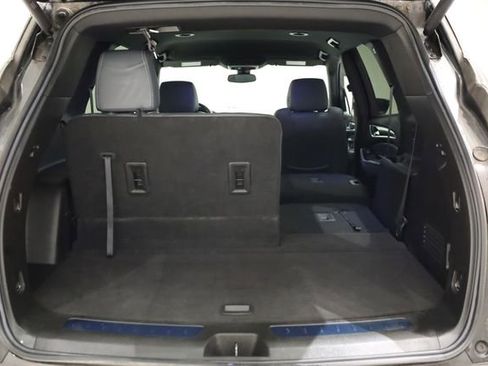 Used 2024 Buick Enclave Essence w/ LPO, Touring Package image 33