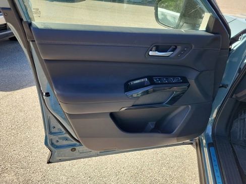 New 2026 Nissan Pathfinder Platinum w/ Cargo Package image 5