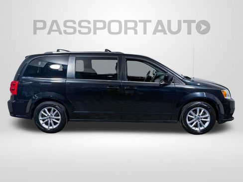 Used 2019 Dodge Grand Caravan SXT FWD image 11