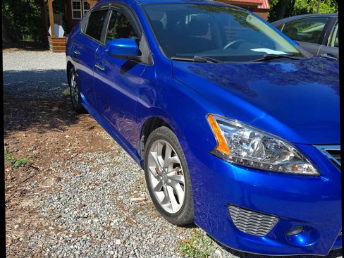 Used 2013 Nissan Sentra SR FWD image 5