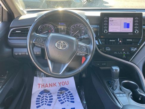 Used 2024 Toyota Camry SE image 10