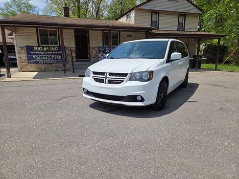 Used 2020 Dodge Grand Caravan GT FWD image 1