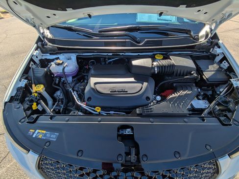 New 2026 Chrysler Pacifica Limited image 32