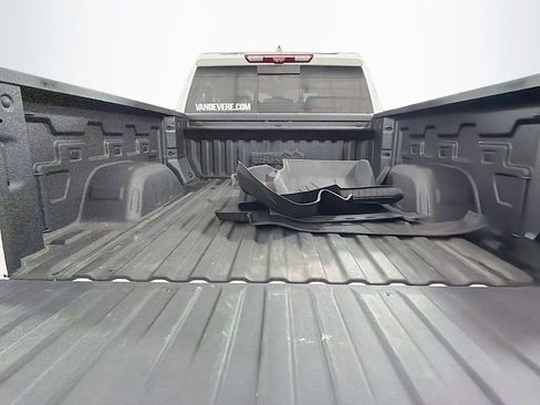 Used 2023 Chevrolet Silverado 1500 High Country w/ High Country Premium Package AWD/4WD image 30