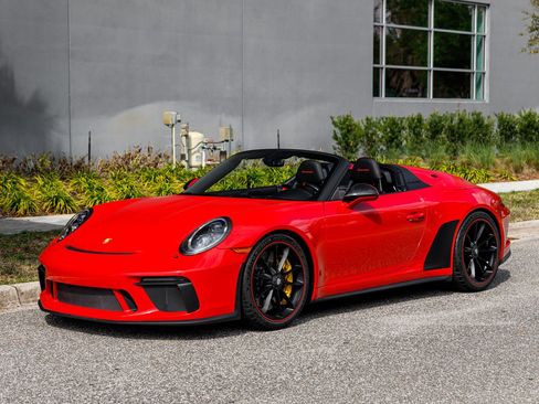 Used 2019 Porsche 911 Speedster RWD image 16