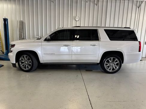 Used 2017 Chevrolet Suburban Premier AWD/4WD image 3