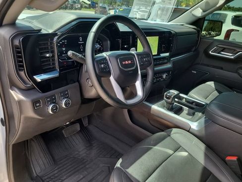 Used 2023 GMC Sierra 1500 SLT w/ SLT Premium Plus Package AWD/4WD image 19