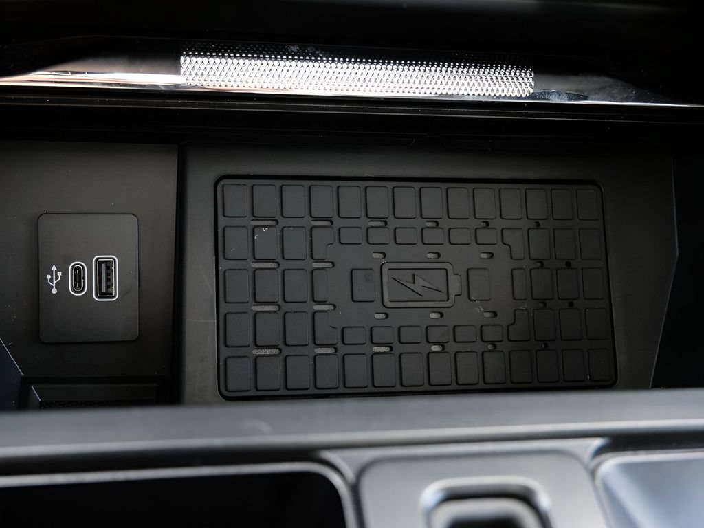 Used 2025 Ford F150 Raptor AWD/4WD image 25