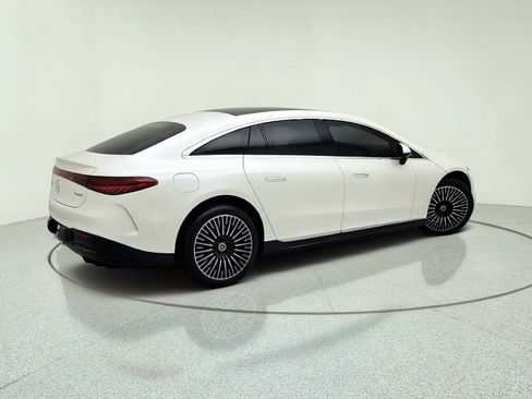 Certified 2023 Mercedes-Benz EQS 580 4MATIC Sedan image 8