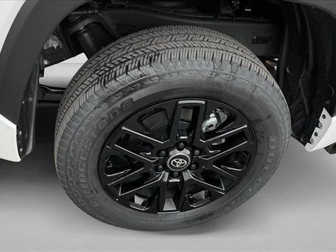 Certified 2025 Toyota Tundra Limited AWD/4WD image 9