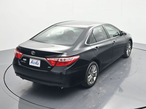 Used 2016 Toyota Camry SE FWD image 32