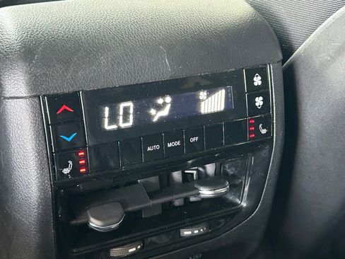 Used 2023 Jeep Grand Cherokee L Limited image 38