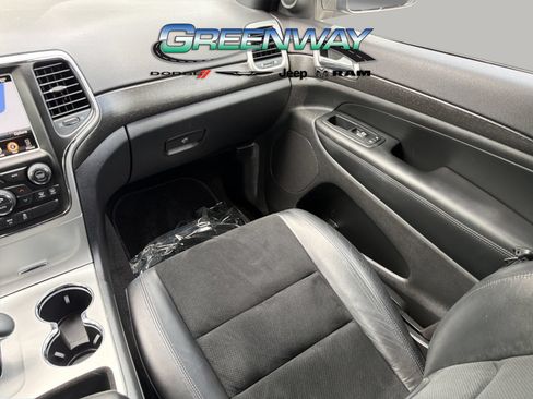 Used 2015 Jeep Grand Cherokee Altitude RWD image 13
