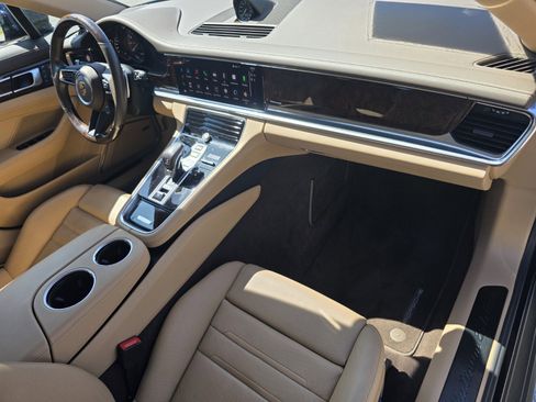 Used 2022 Porsche Panamera 4 E-Hybrid AWD/4WD image 30